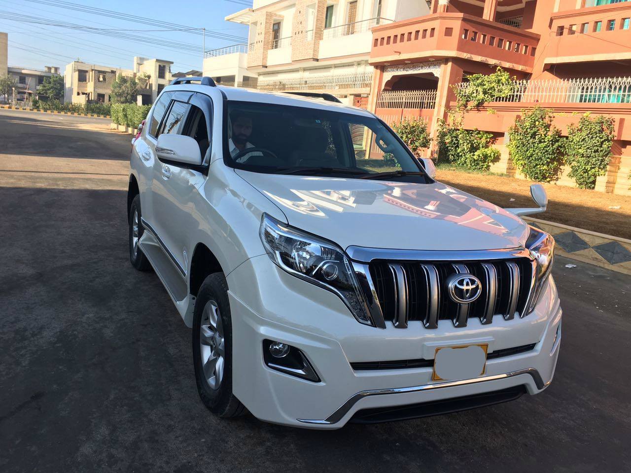 Rent a car service in defence karachi